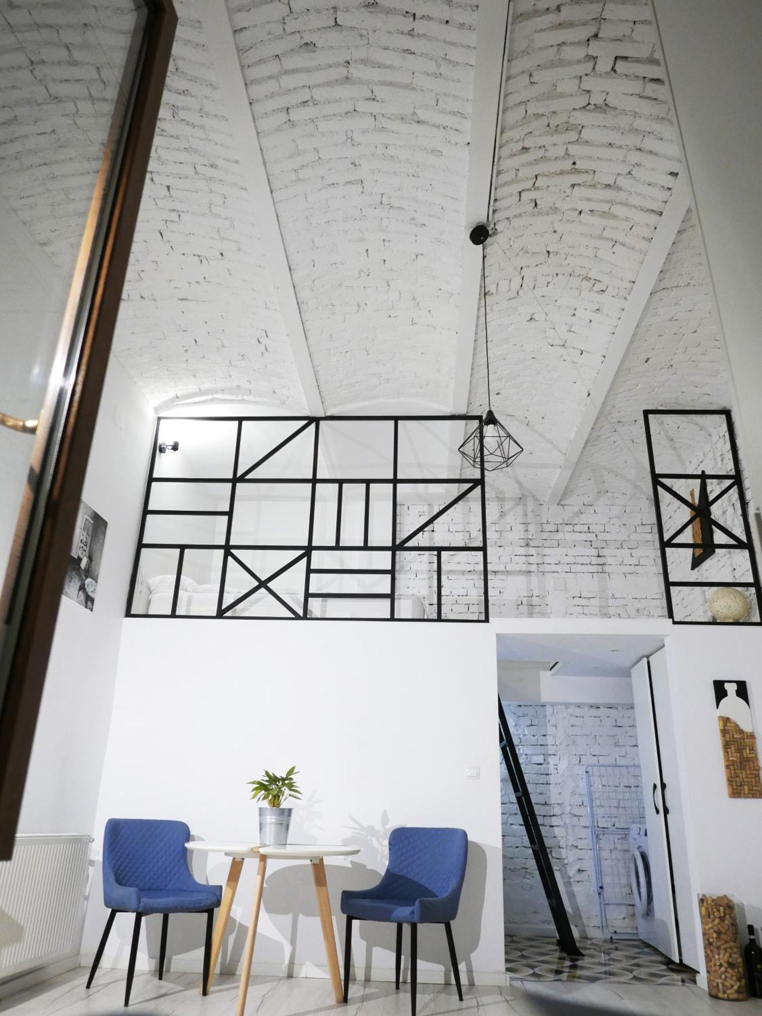 Central Studio Apartment * Cluj-Napoca